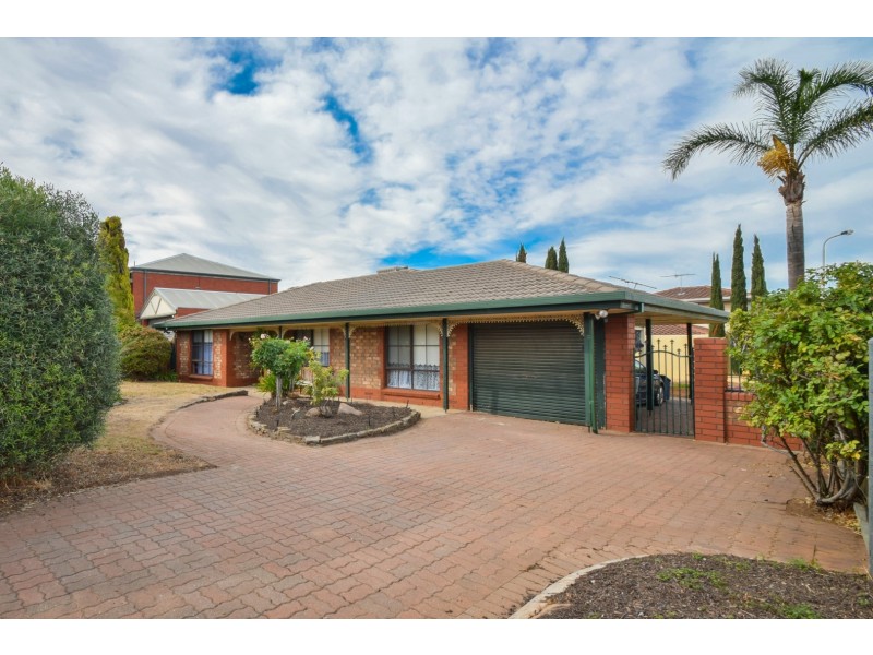 13 Lepena Crescent, Hallett Cove SA 5158