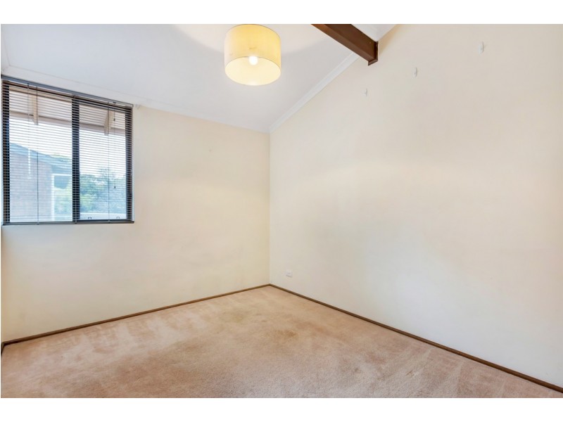 4/18 Windsor Ave, Clovelly Park SA 5042