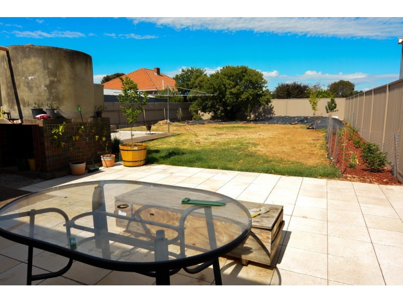 10 Danvers Grove, Woodville Gardens SA 5012