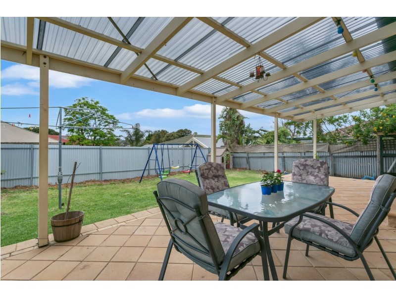 11 Ormiston Road, Morphett Vale SA 5162