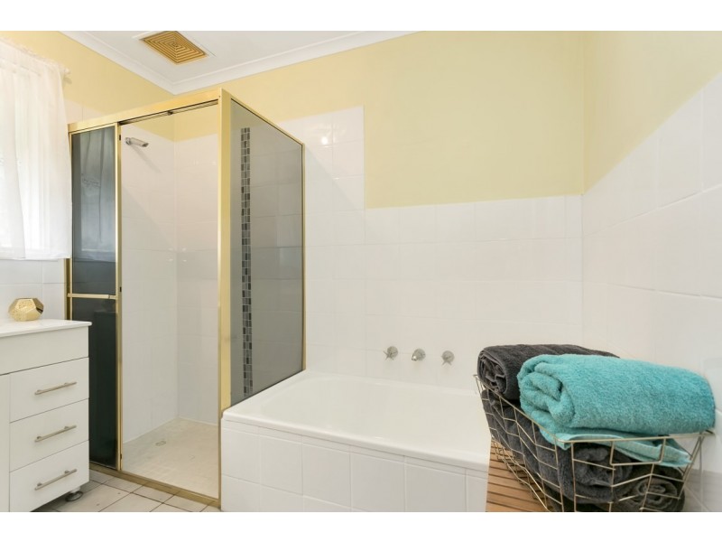 11 Ormiston Road, Morphett Vale SA 5162