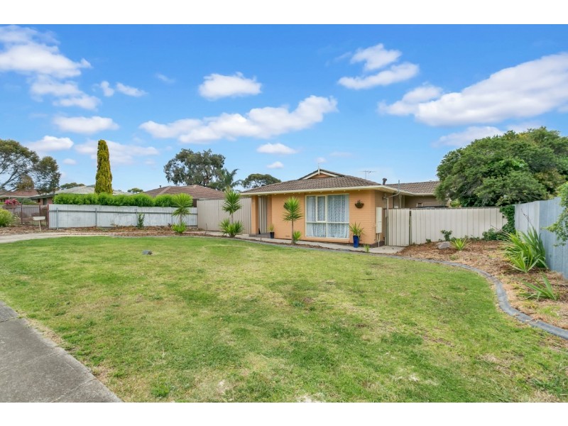 11 Ormiston Road, Morphett Vale SA 5162
