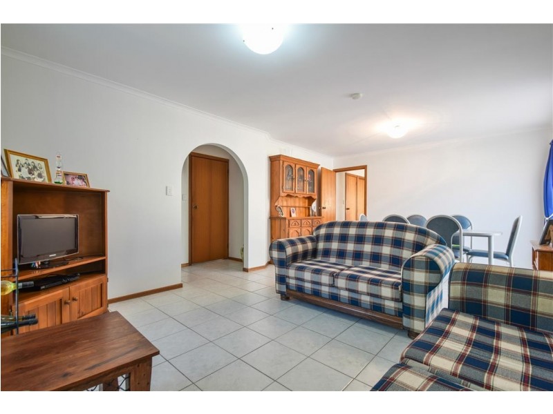 8 Mawson Circuit, Woodcroft SA 5162