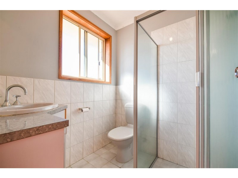 8 Mawson Circuit, Woodcroft SA 5162