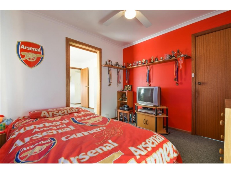 8 Mawson Circuit, Woodcroft SA 5162