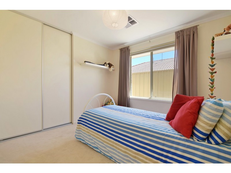 18 Perry Road, Huntfield Heights SA 5163