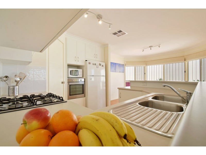 18 Perry Road, Huntfield Heights SA 5163