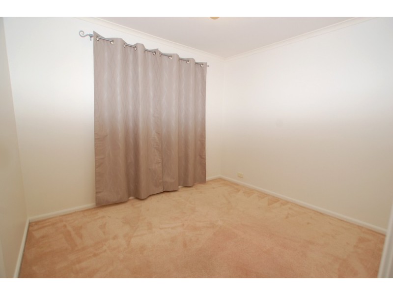 16 Madigan Crescent, Woodcroft SA 5162