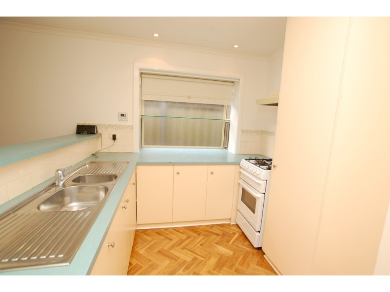 16 Madigan Crescent, Woodcroft SA 5162