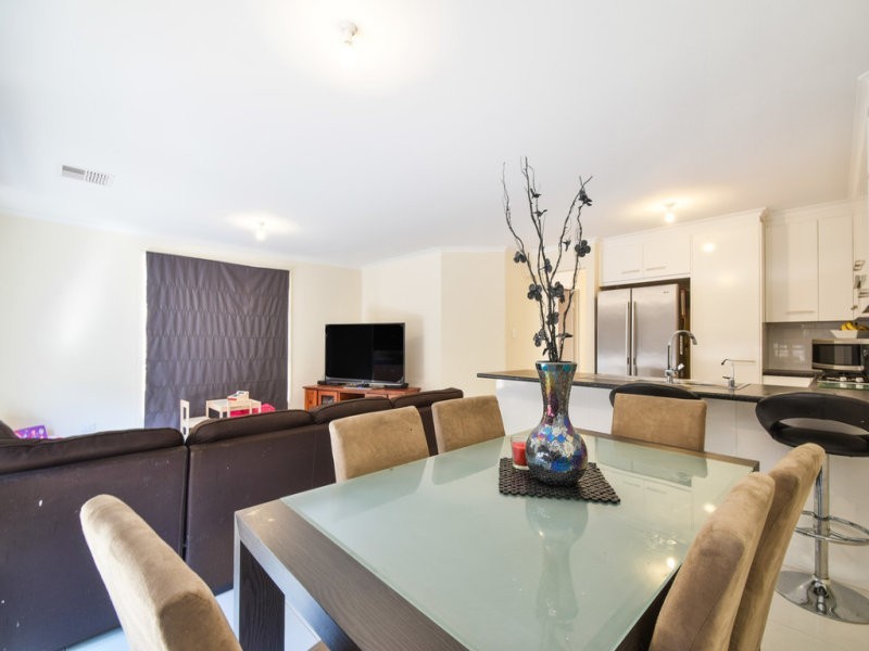 27 Jackstaff Street, Seaford Meadows SA 5169