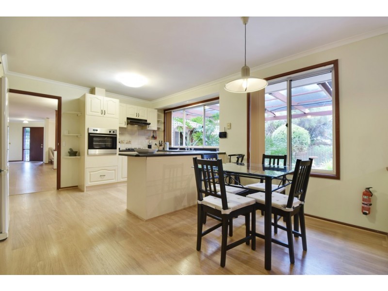 6 Grieve Court, Trott Park SA 5158