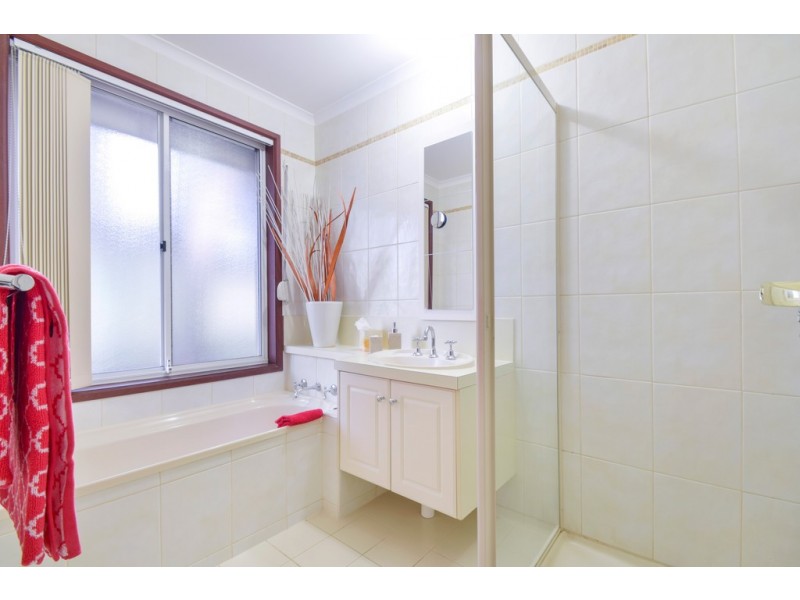 6 Grieve Court, Trott Park SA 5158