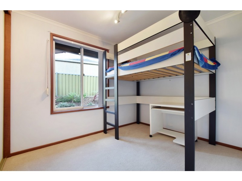 6 Grieve Court, Trott Park SA 5158