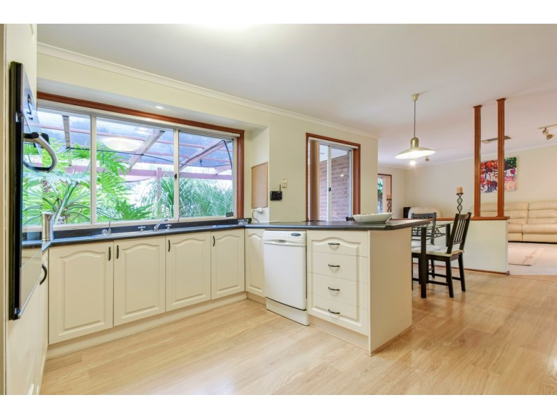 6 Grieve Court, Trott Park SA 5158