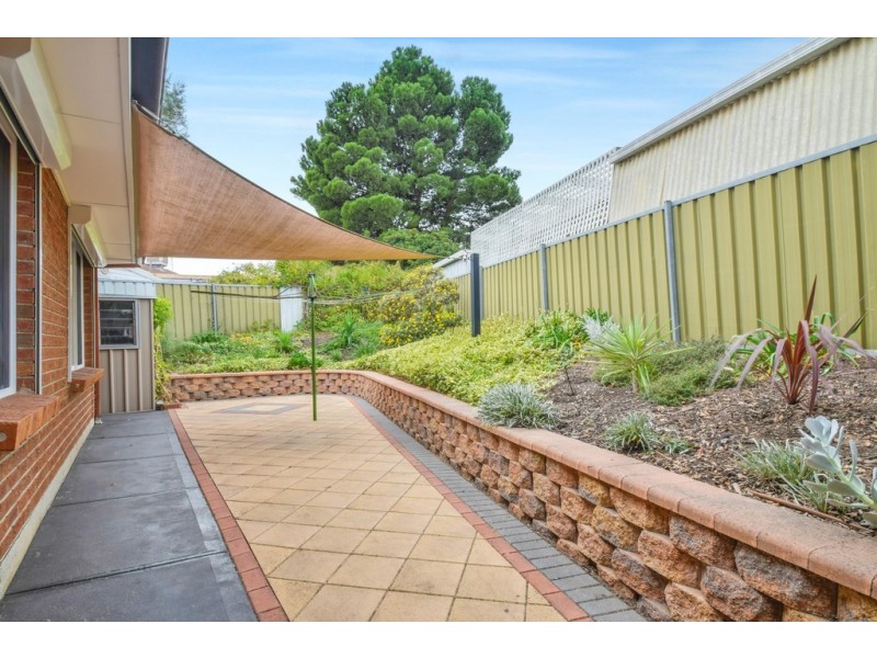 6 Grieve Court, Trott Park SA 5158