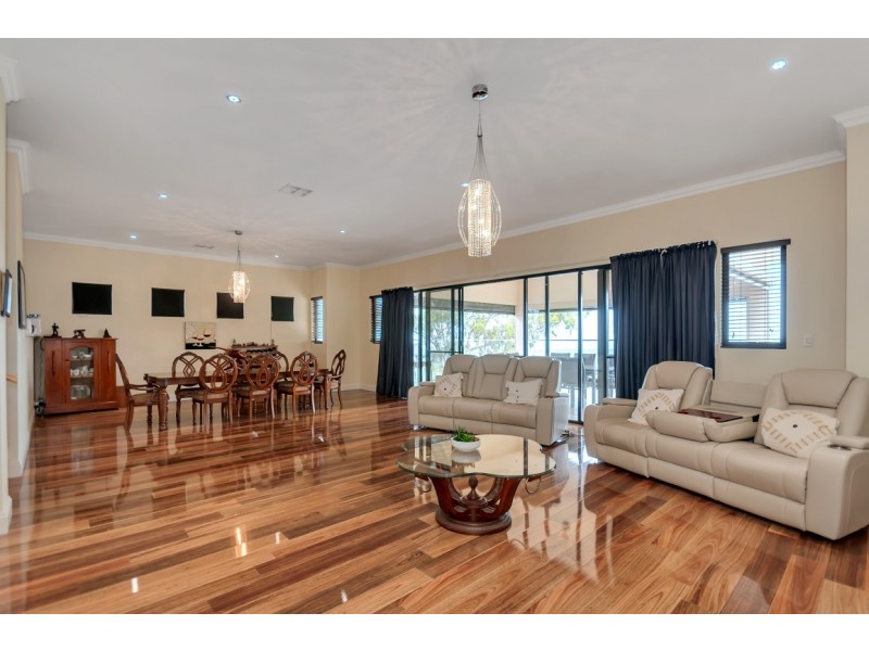 18 Corella Avenue, Chandlers Hill SA 5159