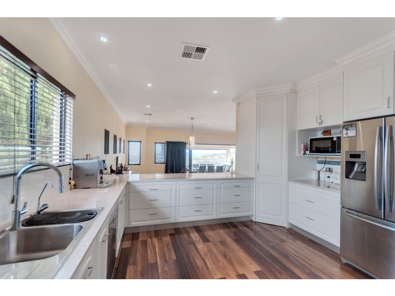 18 Corella Avenue, Chandlers Hill SA 5159