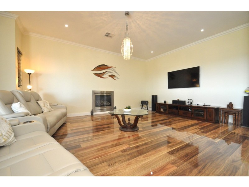 18 Corella Avenue, Chandlers Hill SA 5159