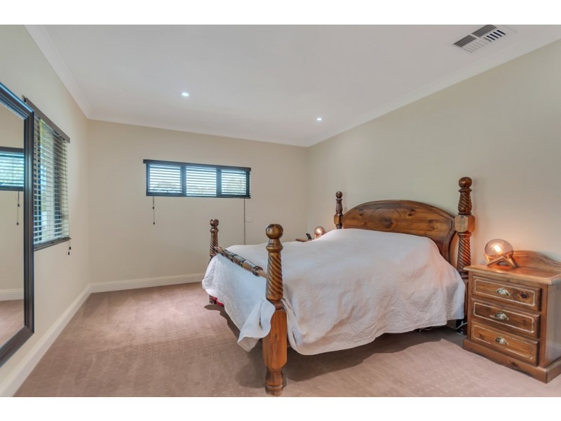 18 Corella Avenue, Chandlers Hill SA 5159