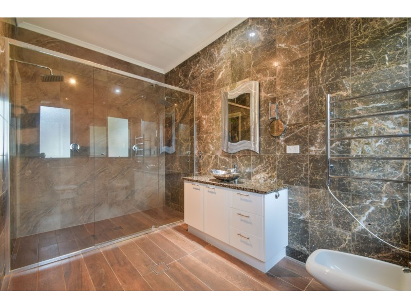 18 Corella Avenue, Chandlers Hill SA 5159