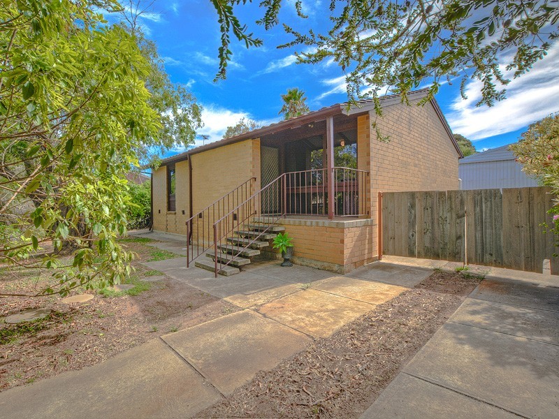 4 Paul Court, Christie Downs SA 5164