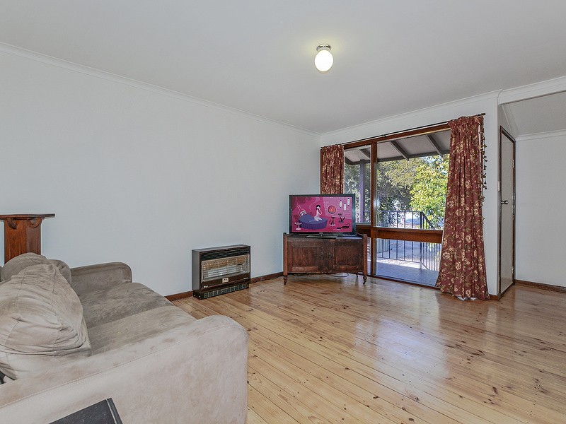 4 Paul Court, Christie Downs SA 5164