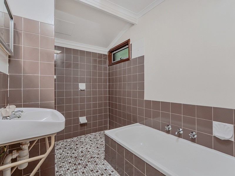 4 Paul Court, Christie Downs SA 5164