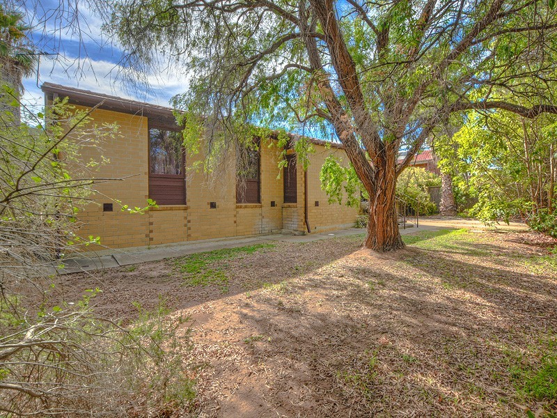 4 Paul Court, Christie Downs SA 5164