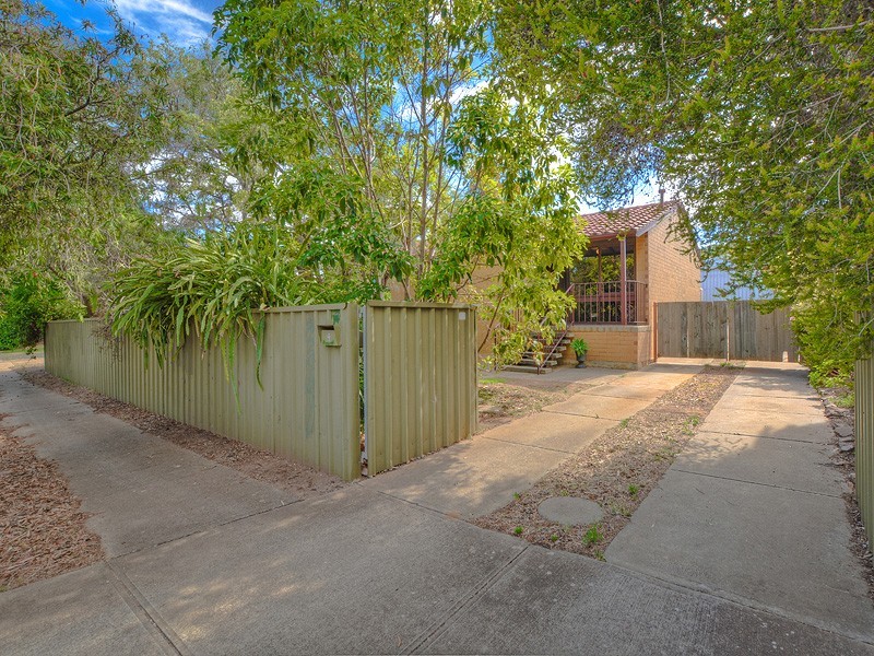 4 Paul Court, Christie Downs SA 5164