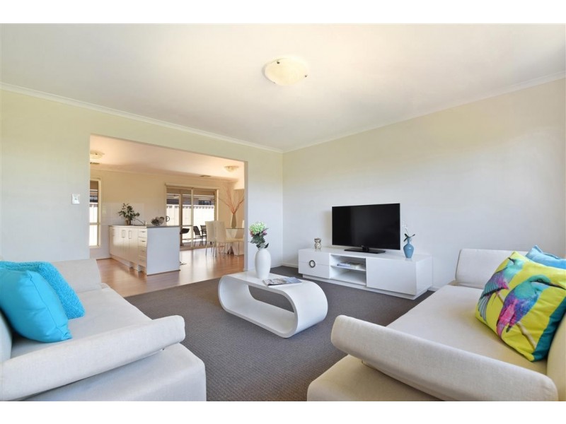 2 Buoy Crescent, Seaford Meadows SA 5169