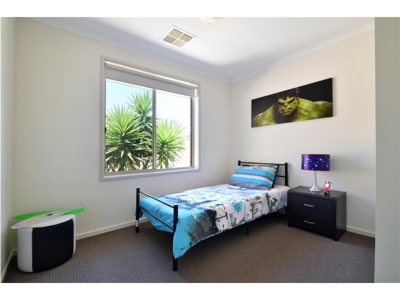 2 Buoy Crescent, Seaford Meadows SA 5169