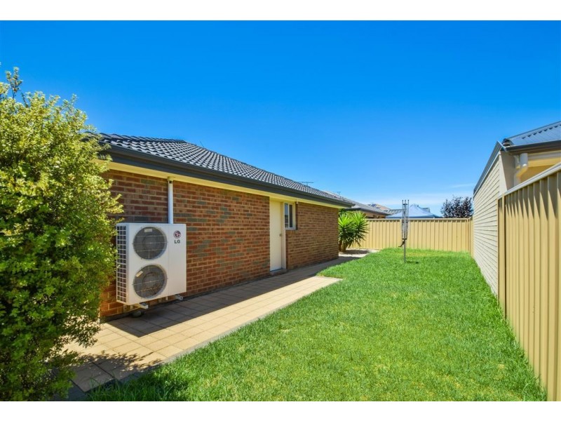 2 Buoy Crescent, Seaford Meadows SA 5169