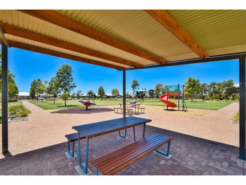 2 Buoy Crescent, Seaford Meadows SA 5169