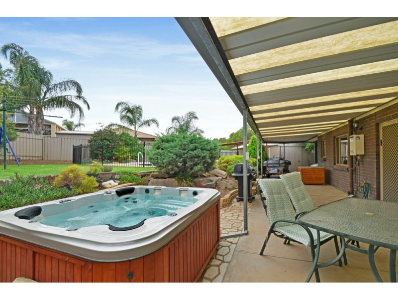 2 Rum Court, Seaford Rise SA 5169