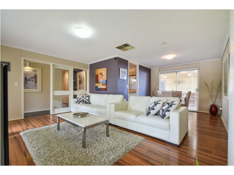 13 Lee Avenue, Happy Valley SA 5159