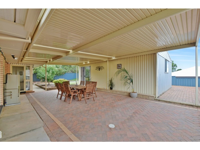 13 Lee Avenue, Happy Valley SA 5159