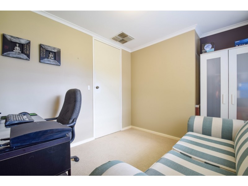 13 Lee Avenue, Happy Valley SA 5159