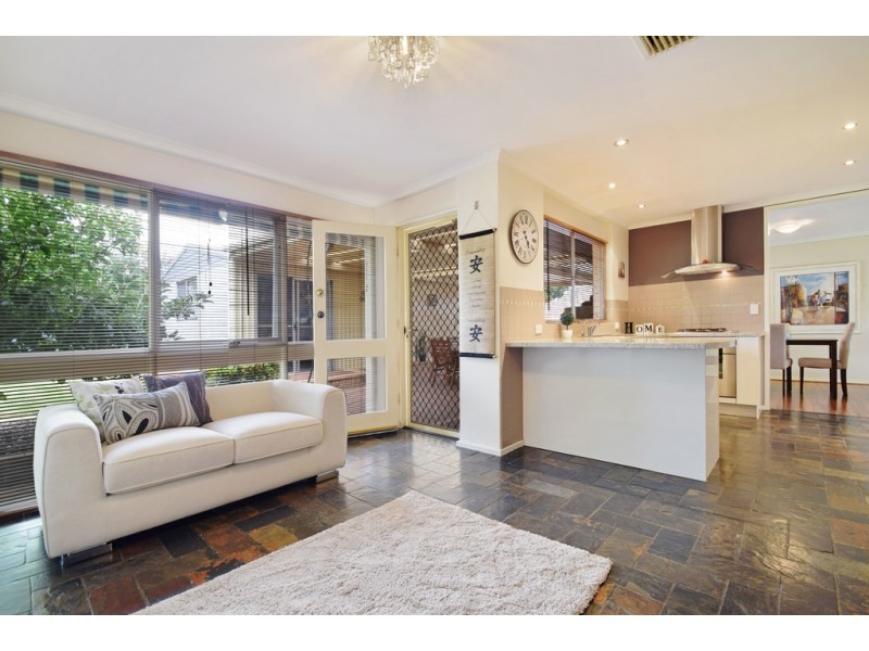 13 Lee Avenue, Happy Valley SA 5159