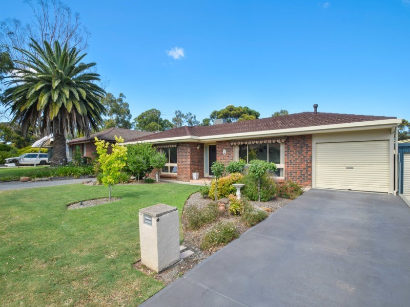 6 Heather Road, Happy Valley SA 5159