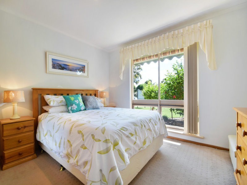6 Heather Road, Happy Valley SA 5159