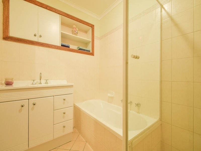 6 Heather Road, Happy Valley SA 5159