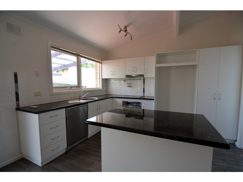 9 Jarrad Road, Happy Valley SA 5159