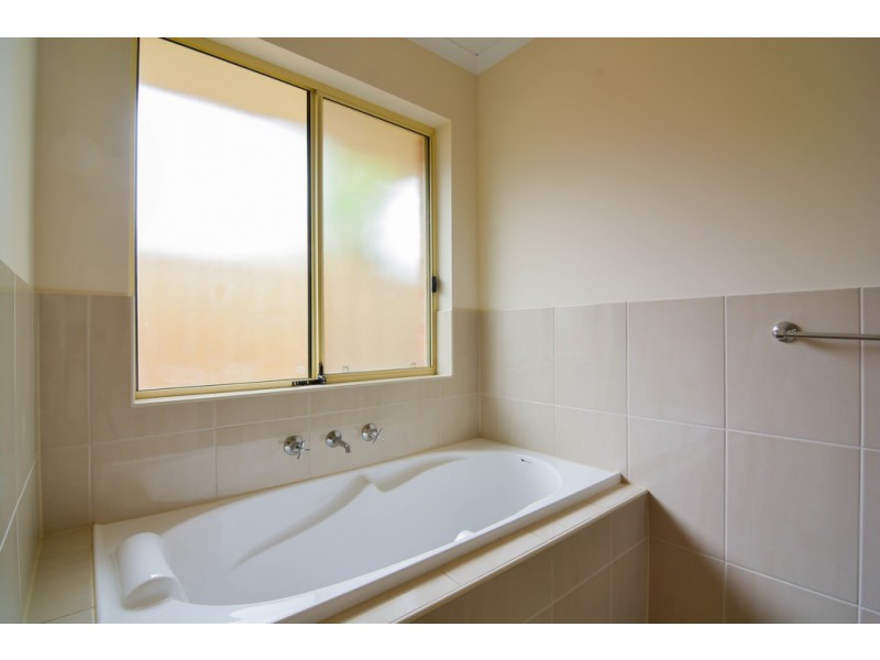 11 Trunnel Street, Seaford Meadows SA 5169
