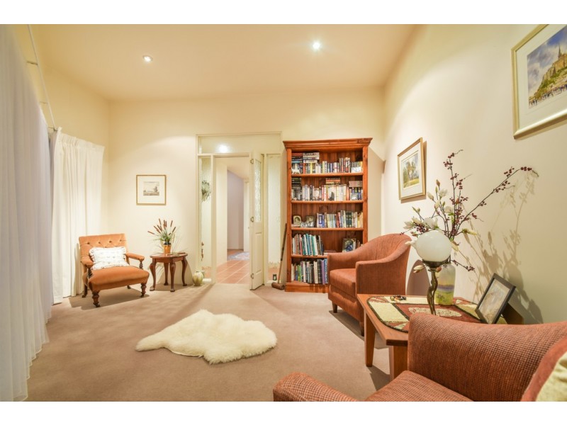 7 Semmens Road, Mclaren Vale SA 5171