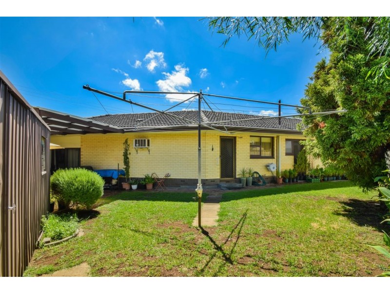 14 Cranborne Crescent, Morphett Vale SA 5162