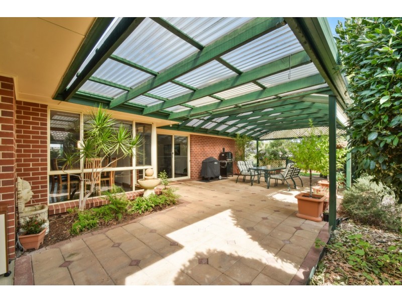 5 Walford Drive, Onkaparinga Hills SA 5163