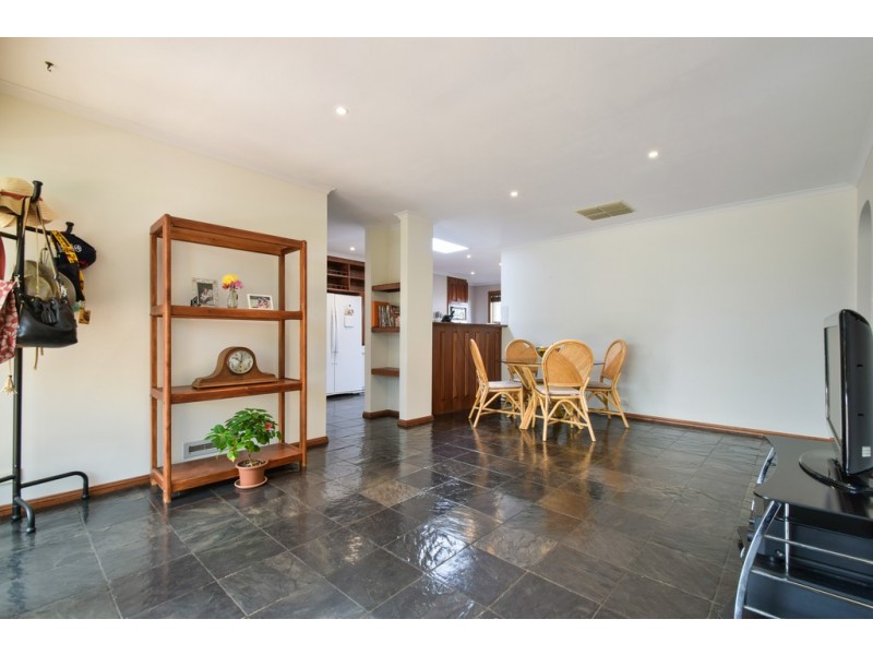 5 Walford Drive, Onkaparinga Hills SA 5163