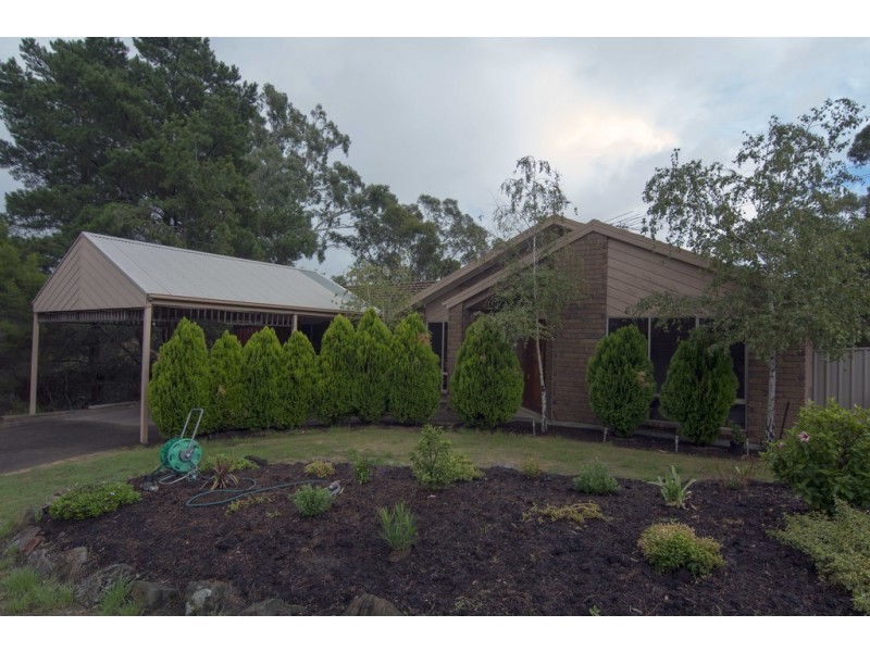 19 Grevillea Road, Aberfoyle Park SA 5159