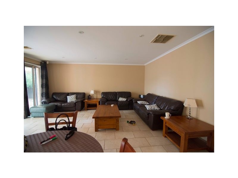 19 Grevillea Road, Aberfoyle Park SA 5159