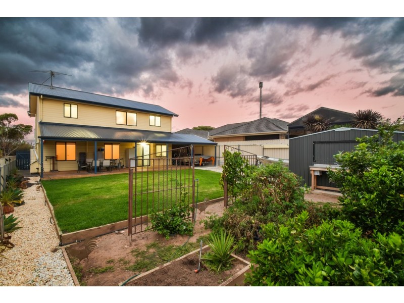 7 Bluewater Boulevard, Sellicks Beach SA 5174